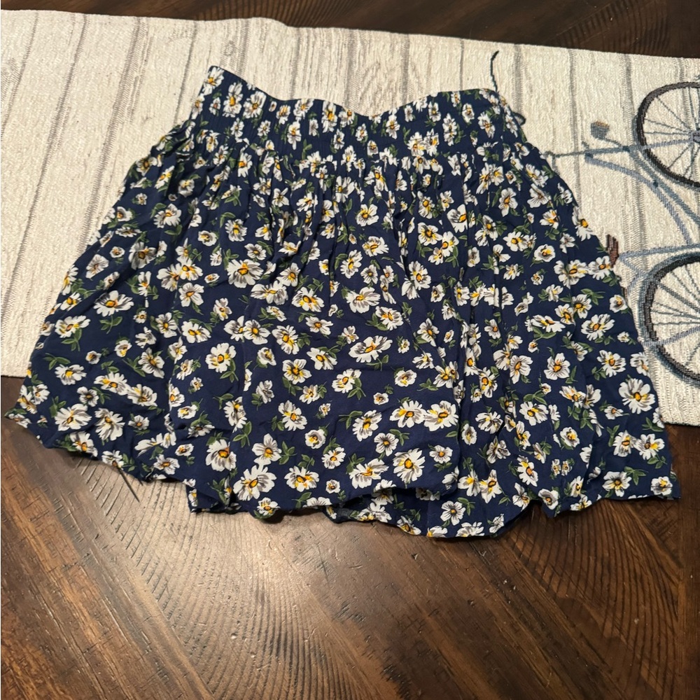 Floral mini skirt